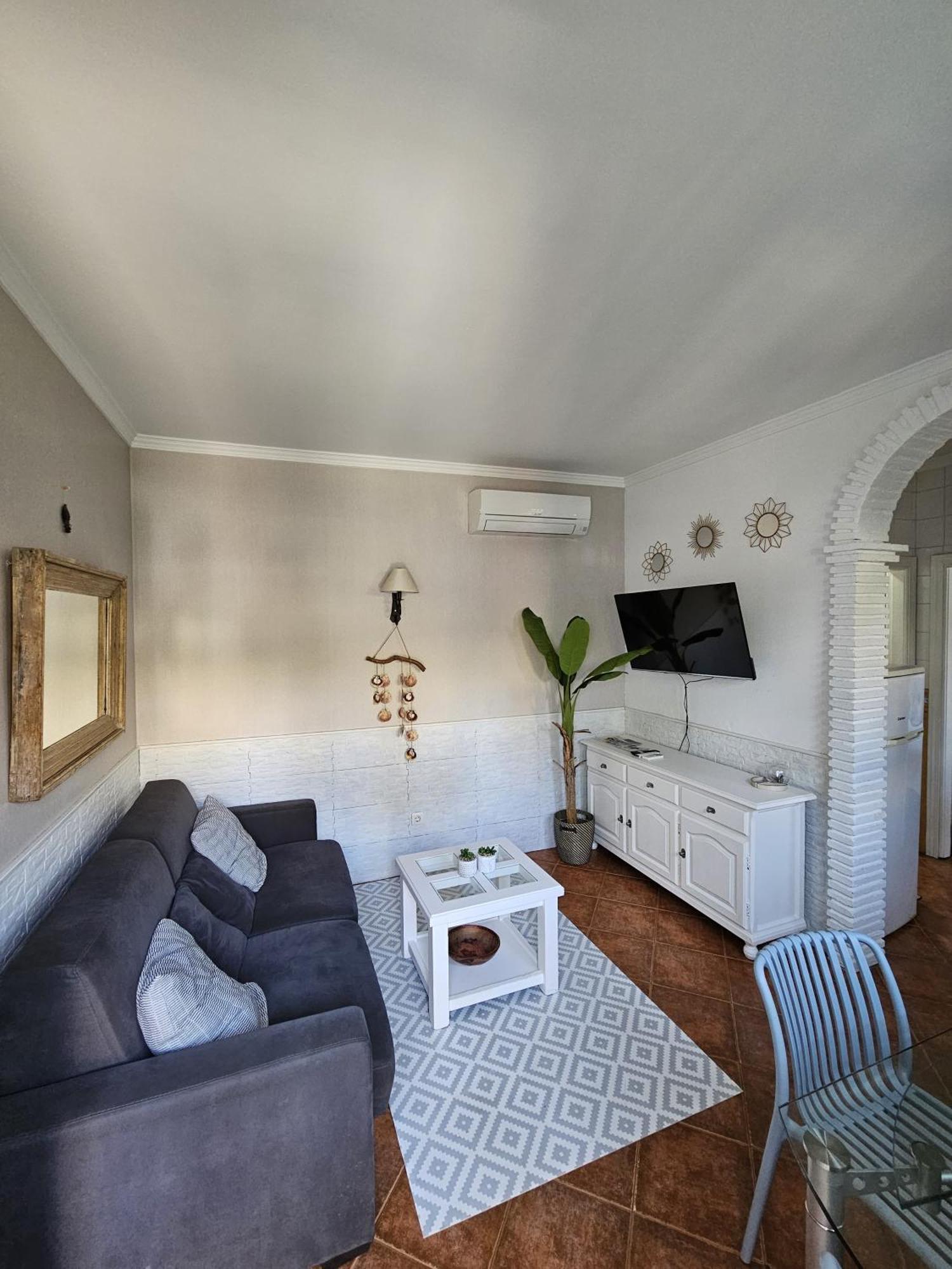 شقة Pedregalejo Beach House مالقة المظهر الخارجي الصورة