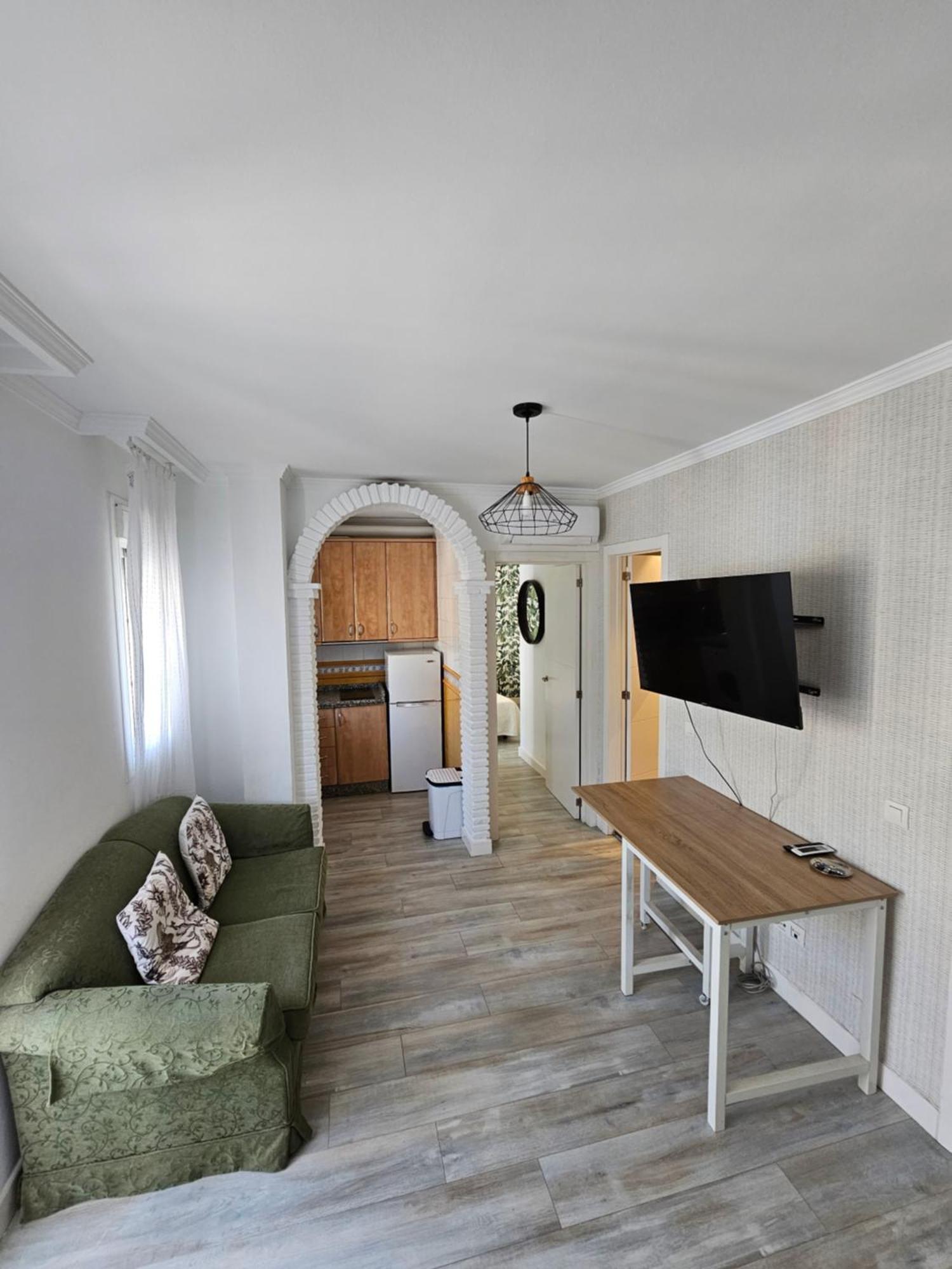 شقة Pedregalejo Beach House مالقة المظهر الخارجي الصورة